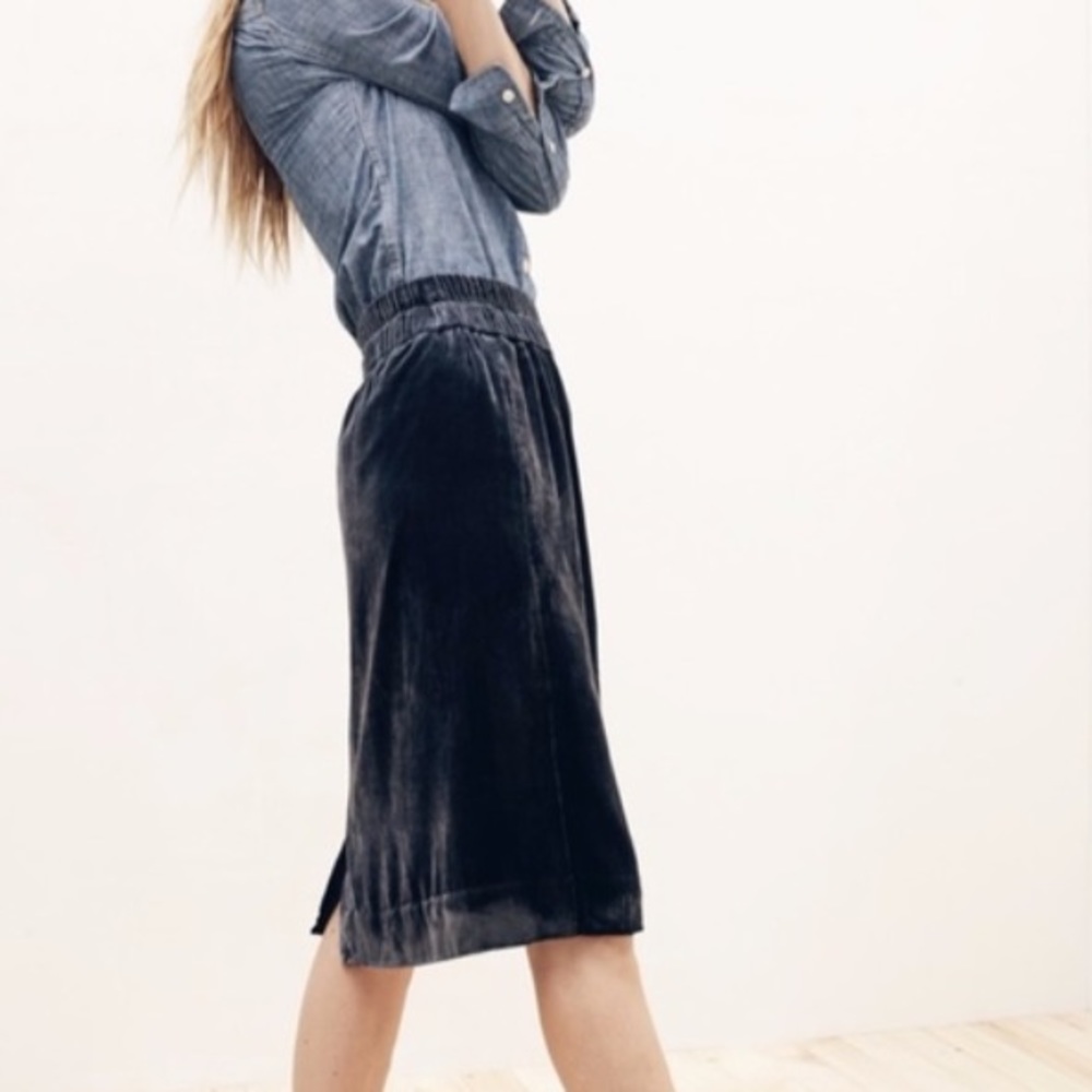 J CREW Navy velvet pull on skirt